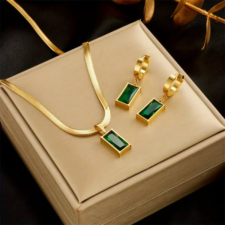 Chic Iselotte Verdain Gold Jewelry Set