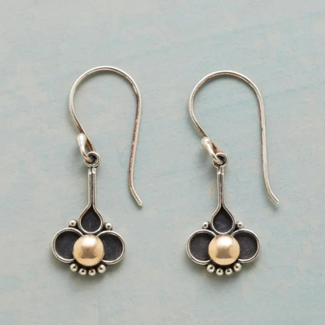 Eleganta Silverörhängen med Klöverpärlor