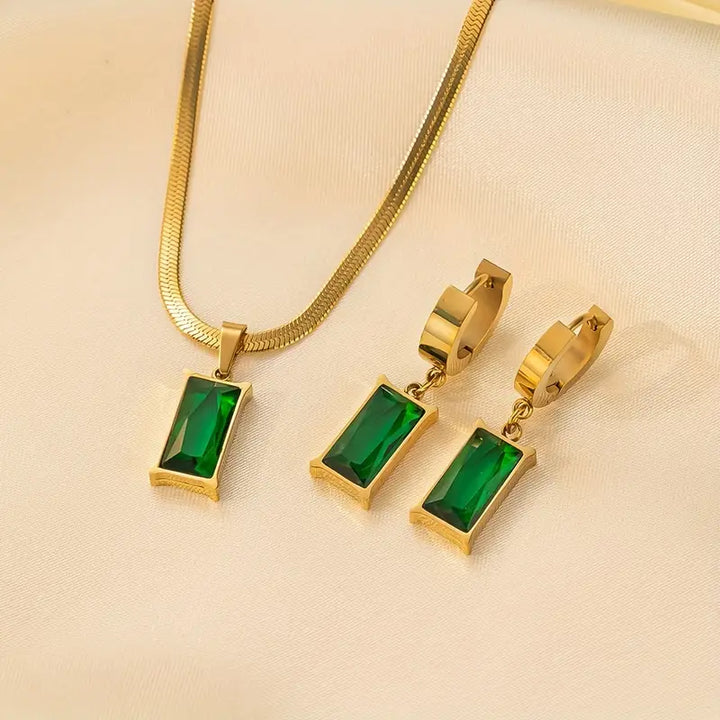 Chic Iselotte Verdain Gold Jewelry Set
