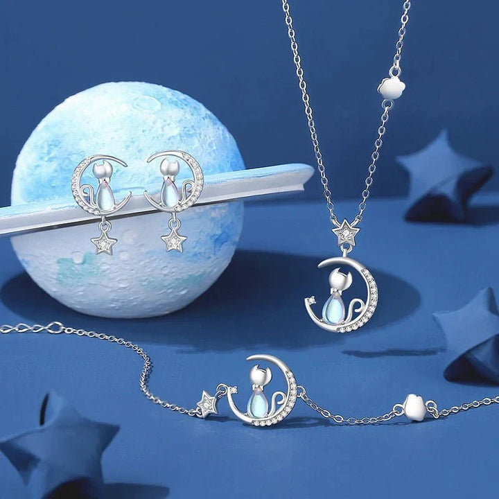 Silvermåne och Stjärna Kattörhängen med Zirkon