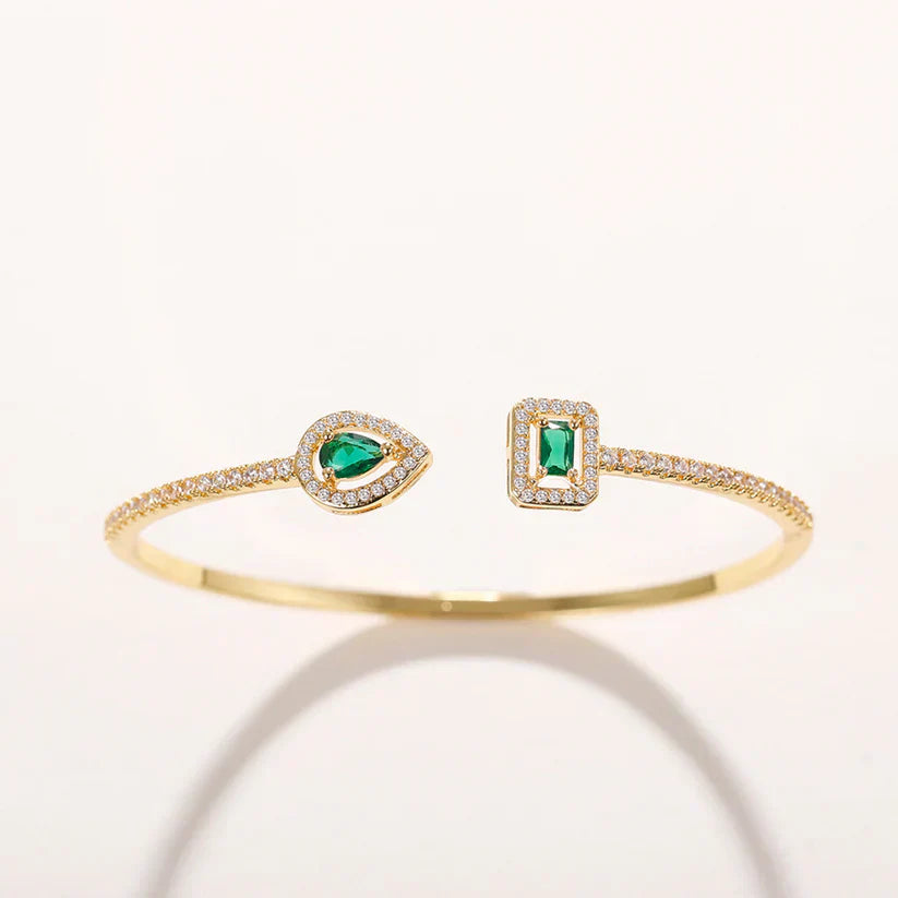 Grönt ädelstenarmband