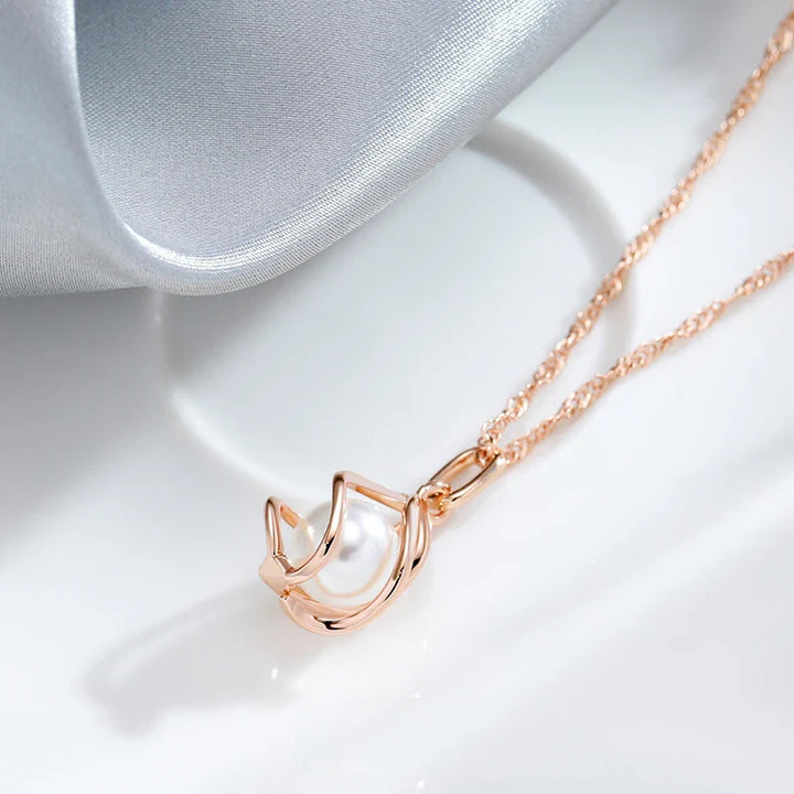 Exklusivt Geometriskt Halsband med Roséguld och Pärlor