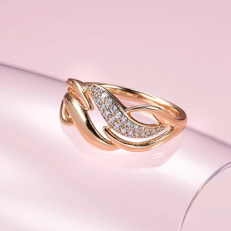 Elegant Roséguld Ring med Geometrisk Zirkon