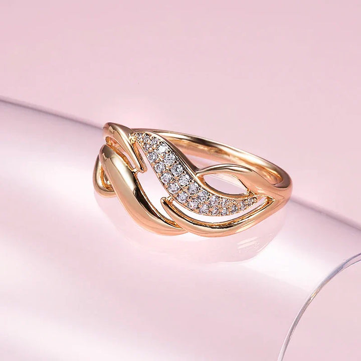 Elegant Roséguld Ring med Geometrisk Zirkon