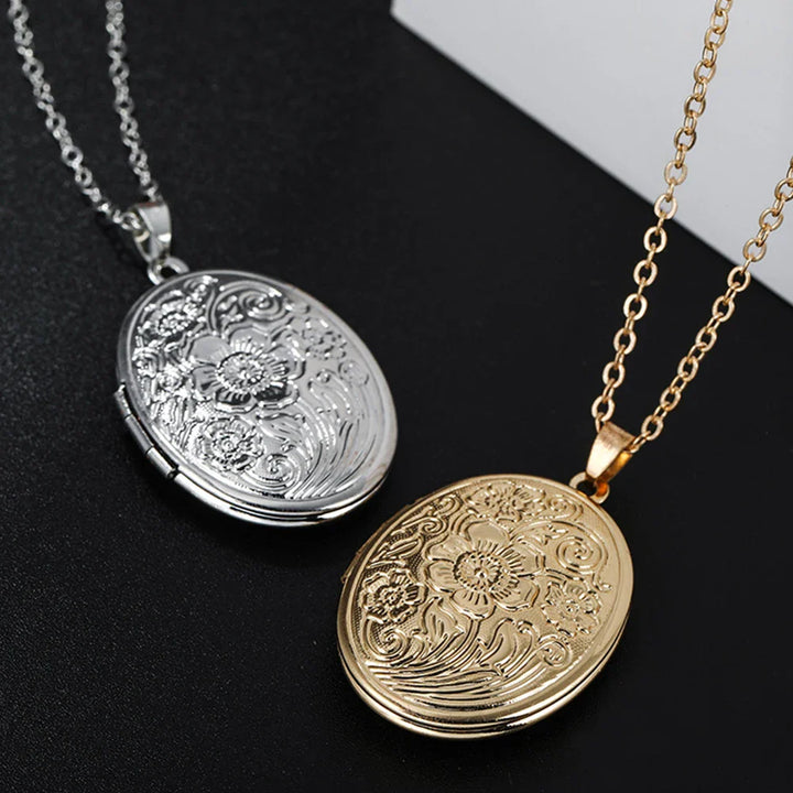 Tidlös Oval Fotolocket Halsband med Gravyr