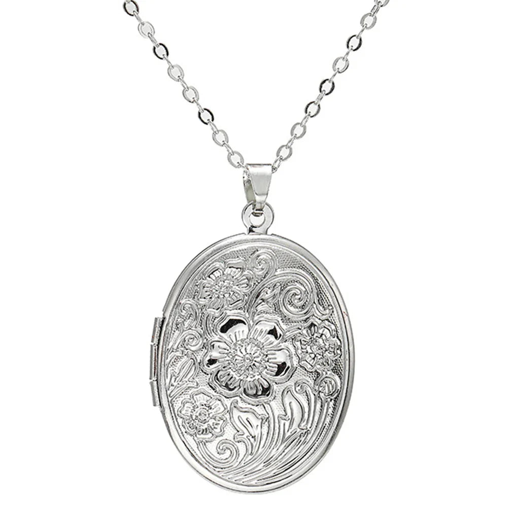 Tidlös Oval Fotolocket Halsband med Gravyr