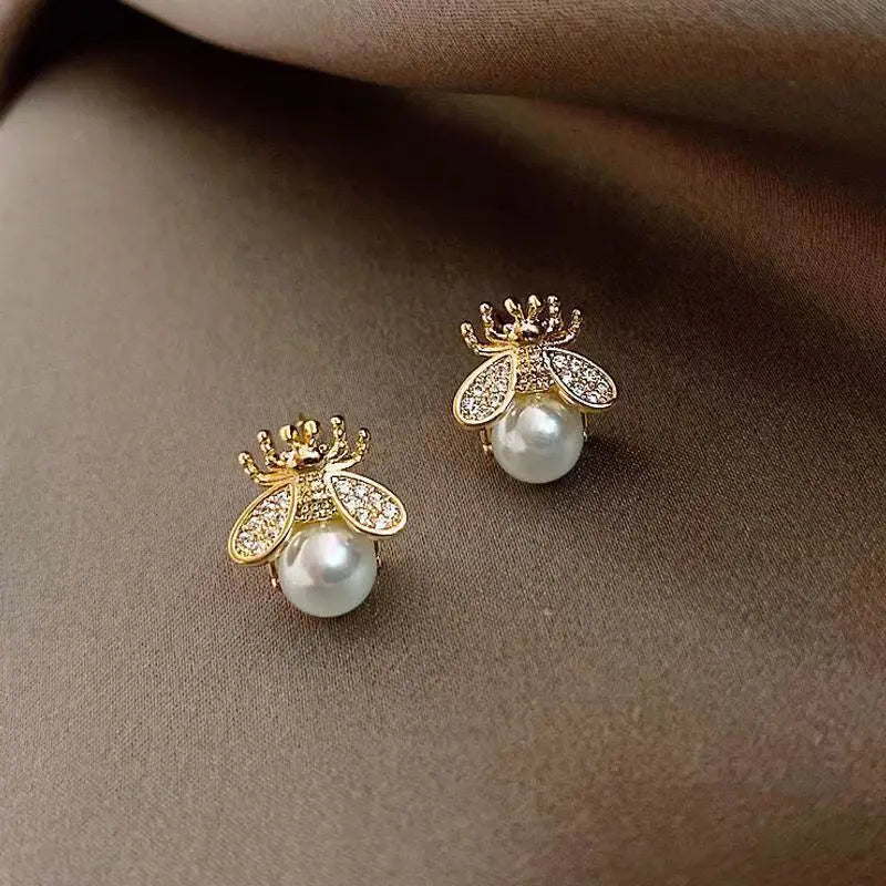 Stylish Sterling Silver Bee Stud Earrings
