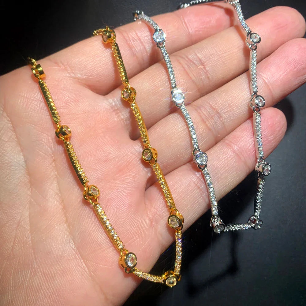 Sofistikerad Tennis Choker med Guld och Cubic Zirconia