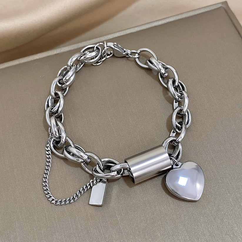 Elegant Chunky Guldarmband i Hjärtformat