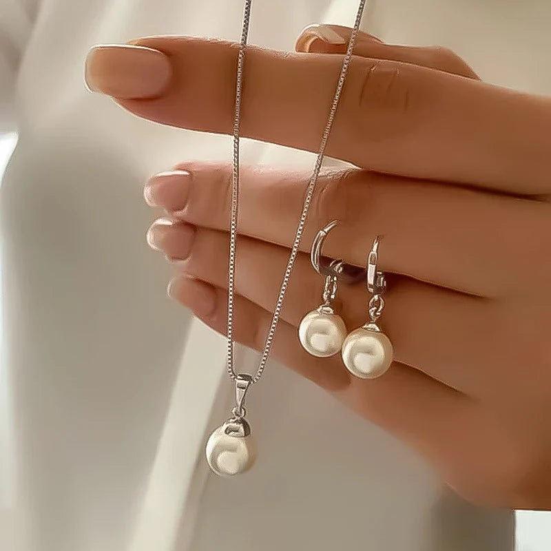 Chic Imitation Pearl Set