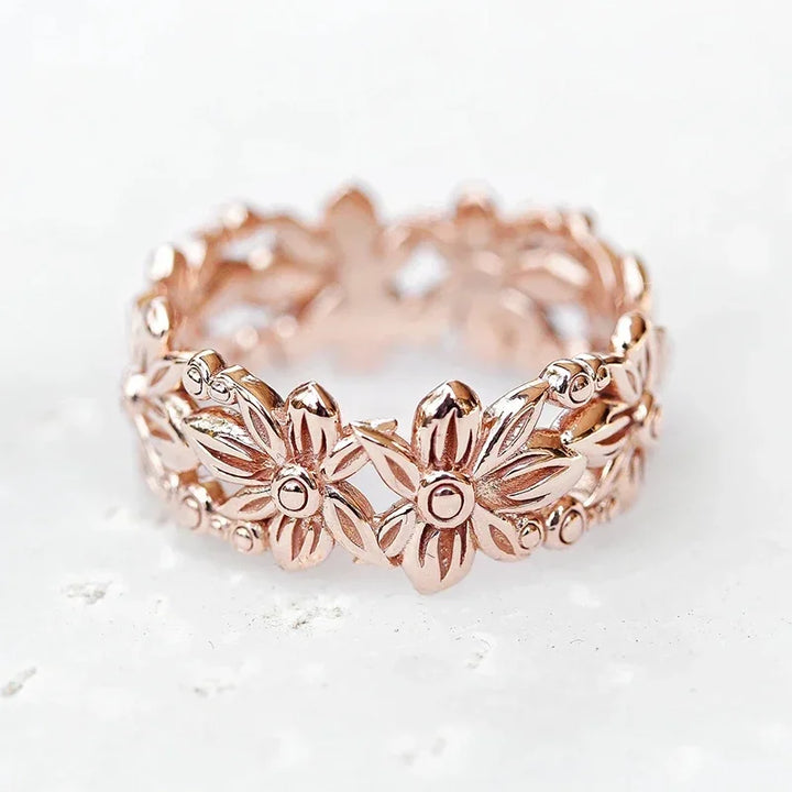 Elegant Roséguld Ring med Blomsterdesign