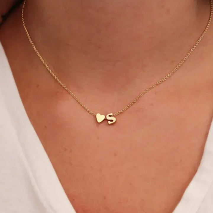 Elegant Guld Hjärta Initials Halsband