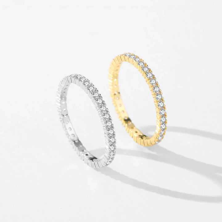 Skinande Minimalistisk Oändlighetsring