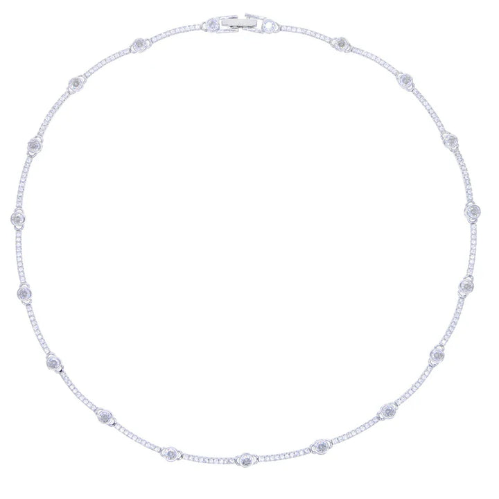 Sofistikerad Tennis Choker med Guld och Cubic Zirconia
