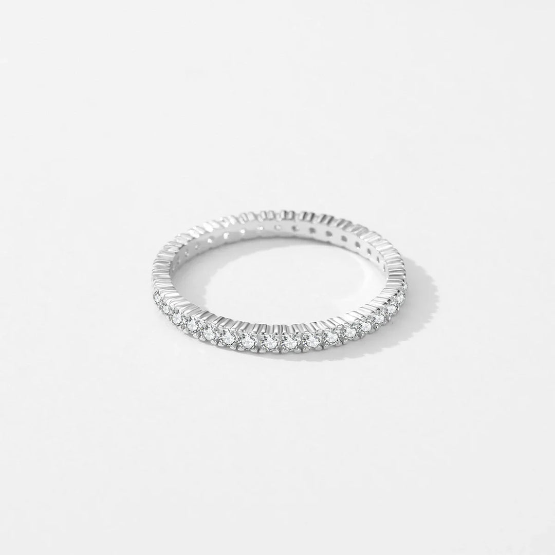 Skinande Minimalistisk Oändlighetsring