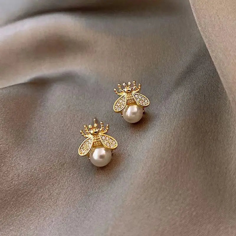 Stylish Sterling Silver Bee Stud Earrings