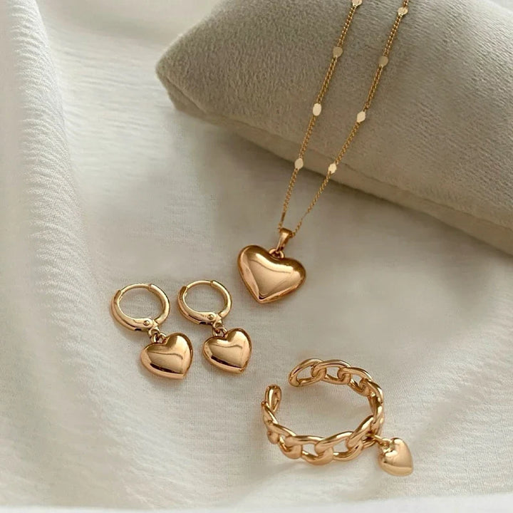 Retro Heart Pendant Jewelry Set