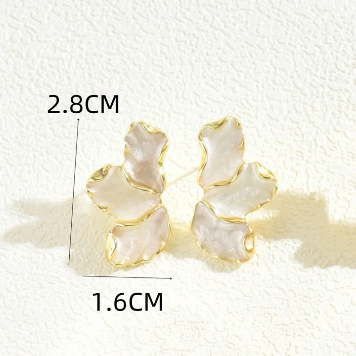 Eleganta emaljerade blomma studsörhängen