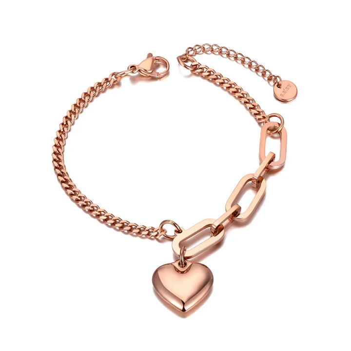 Chic Titanhjärt Charm Armband