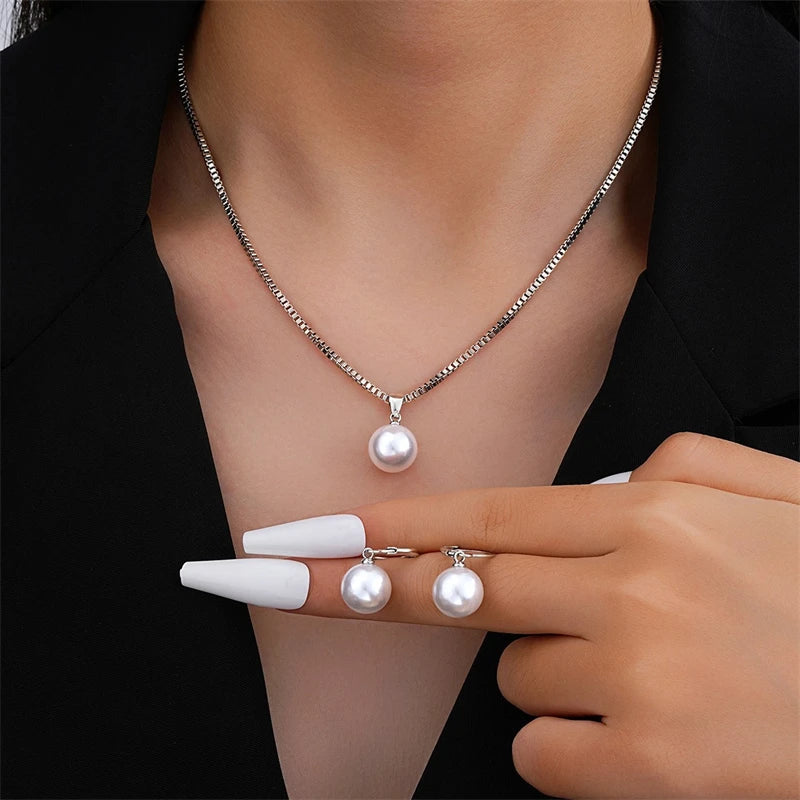 Chic Imitation Pearl Set