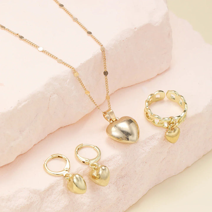 Retro Heart Pendant Jewelry Set