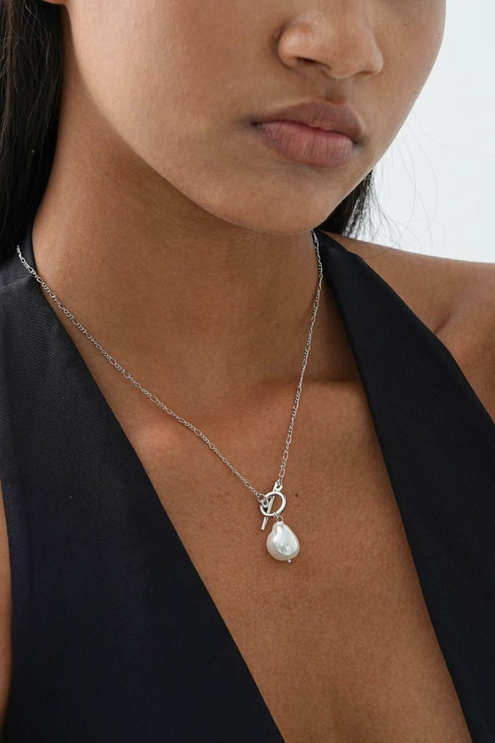 Elegant Guldhalsband med Pärlor