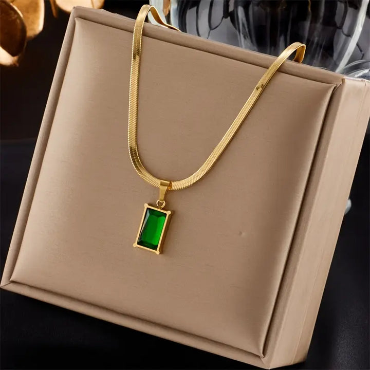 Chic Iselotte Verdain Gold Jewelry Set