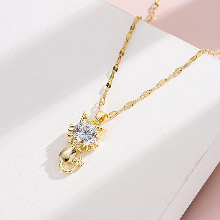 Guldpläterat halsband med katt och zirkon