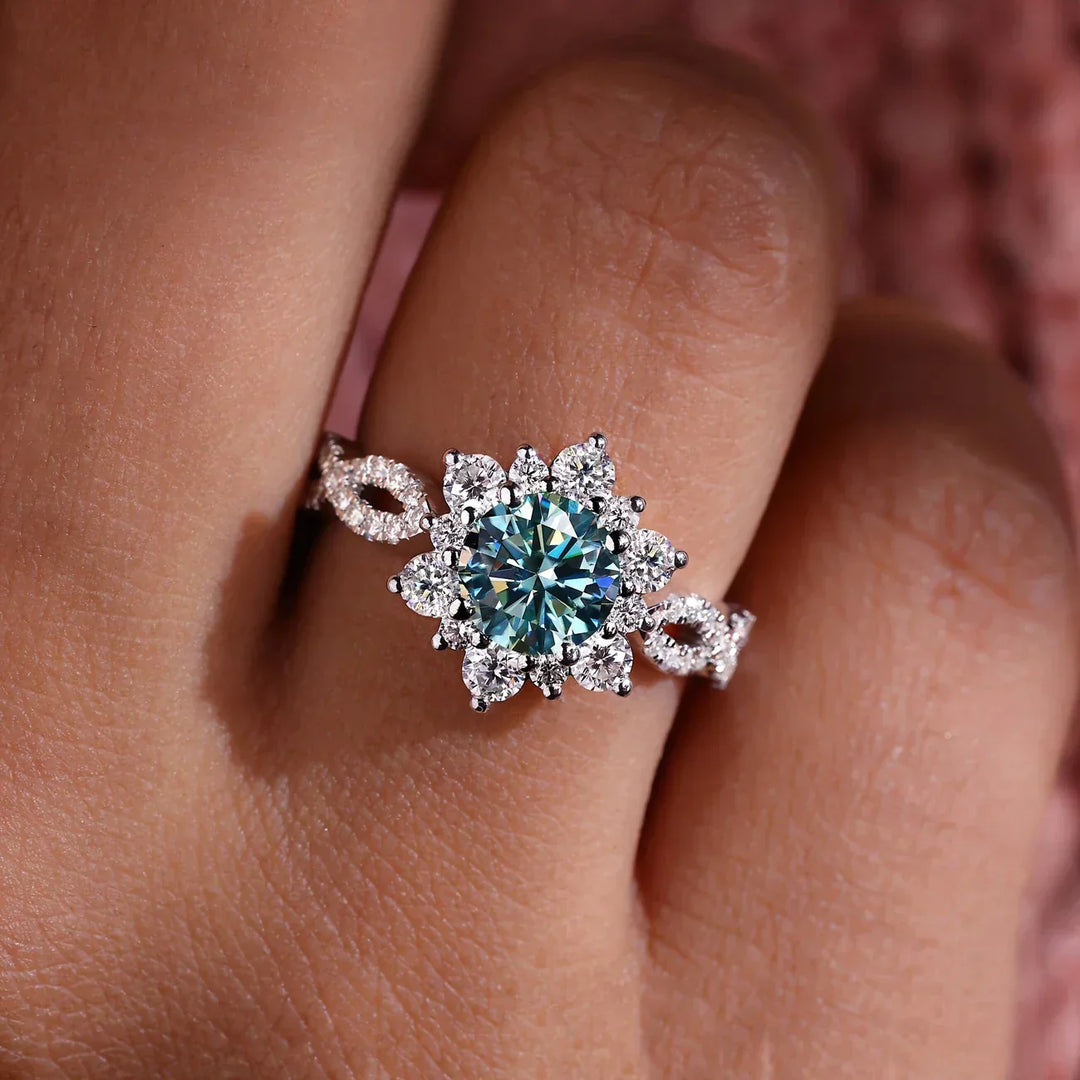 Elegant Ring i Vitt Guld med Turkos Blomma