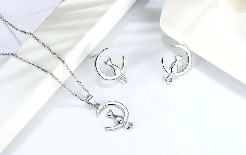 Måne & Katt Sterling Silver Cat Stud Earrings