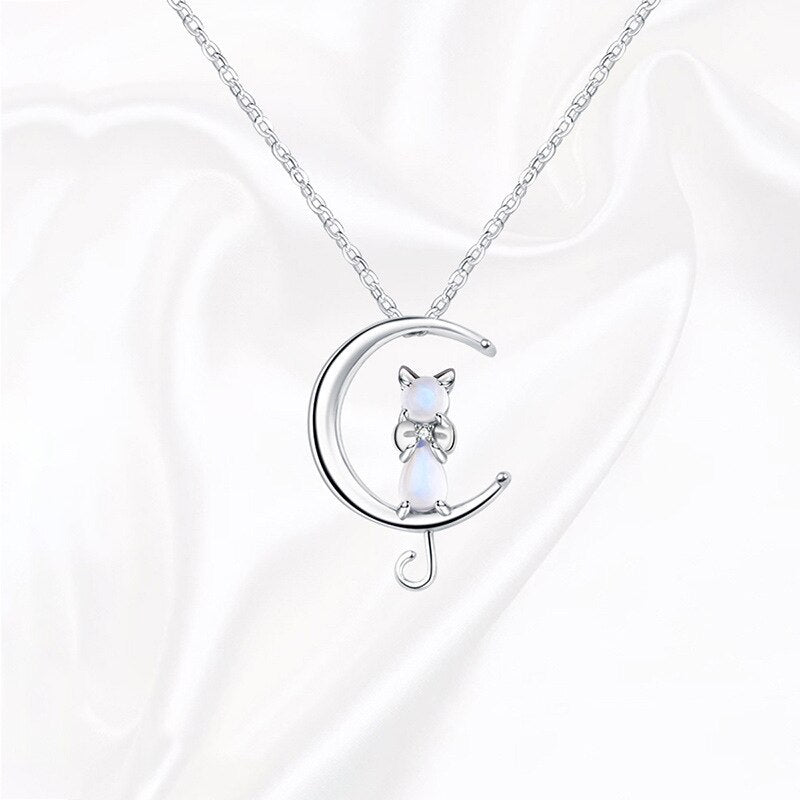 Halvmåne och katt halsband med månsten